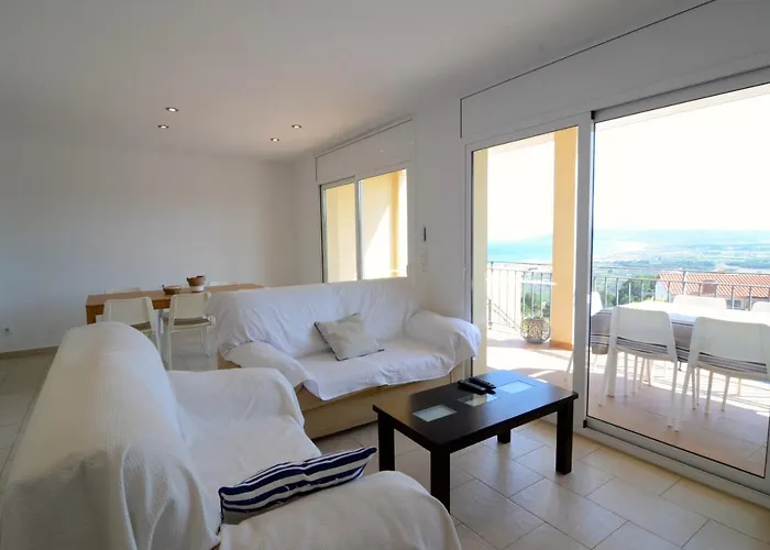 Montseny 3 - Piscina Privada Holiday home *